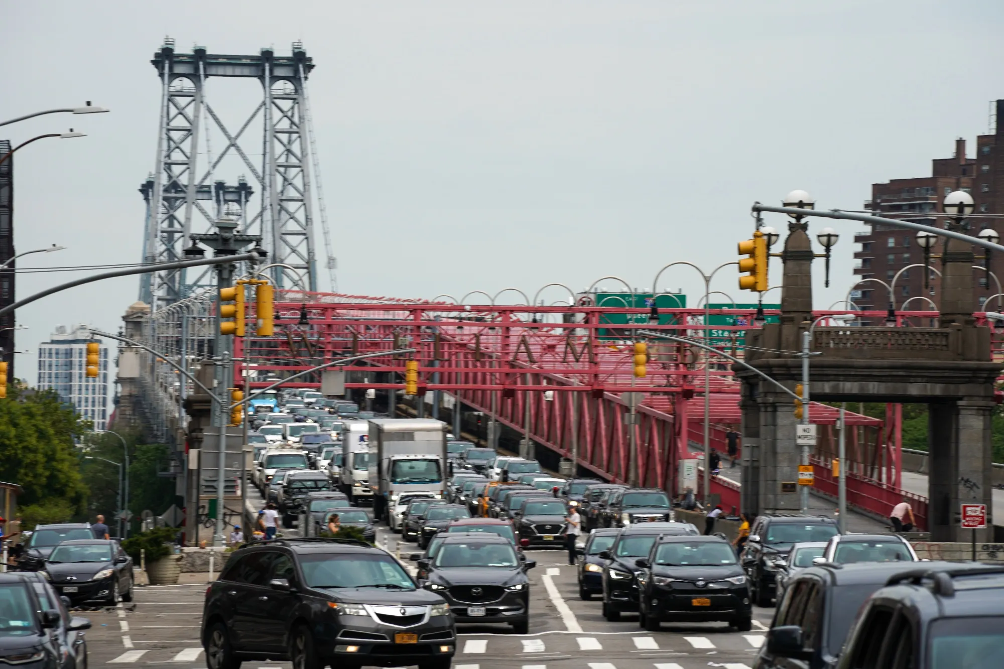 Traffic on the Williamsburg Bridge in New York.