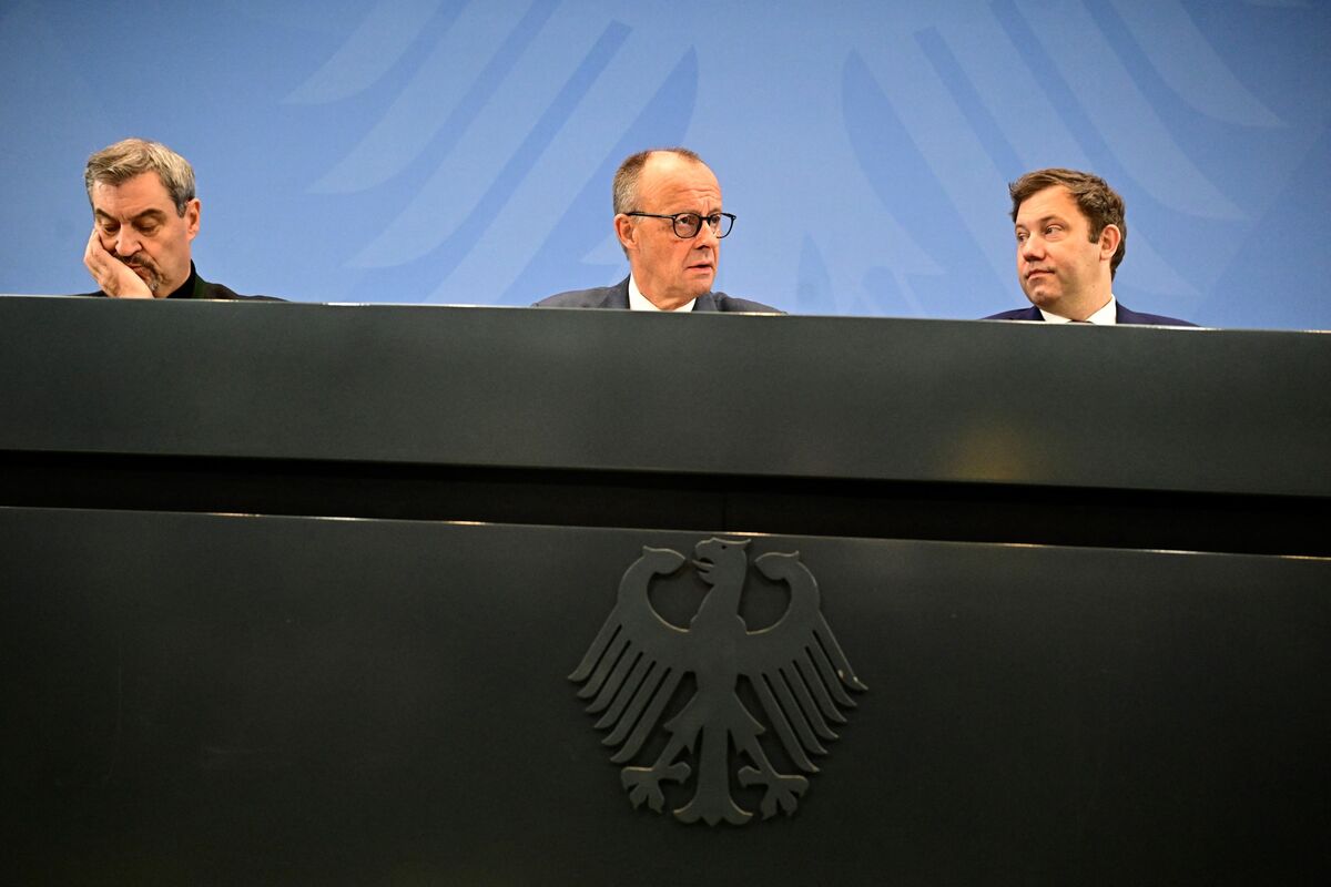 Germany Proposes €10 Billion Plan to Win Deal on Pension Bill