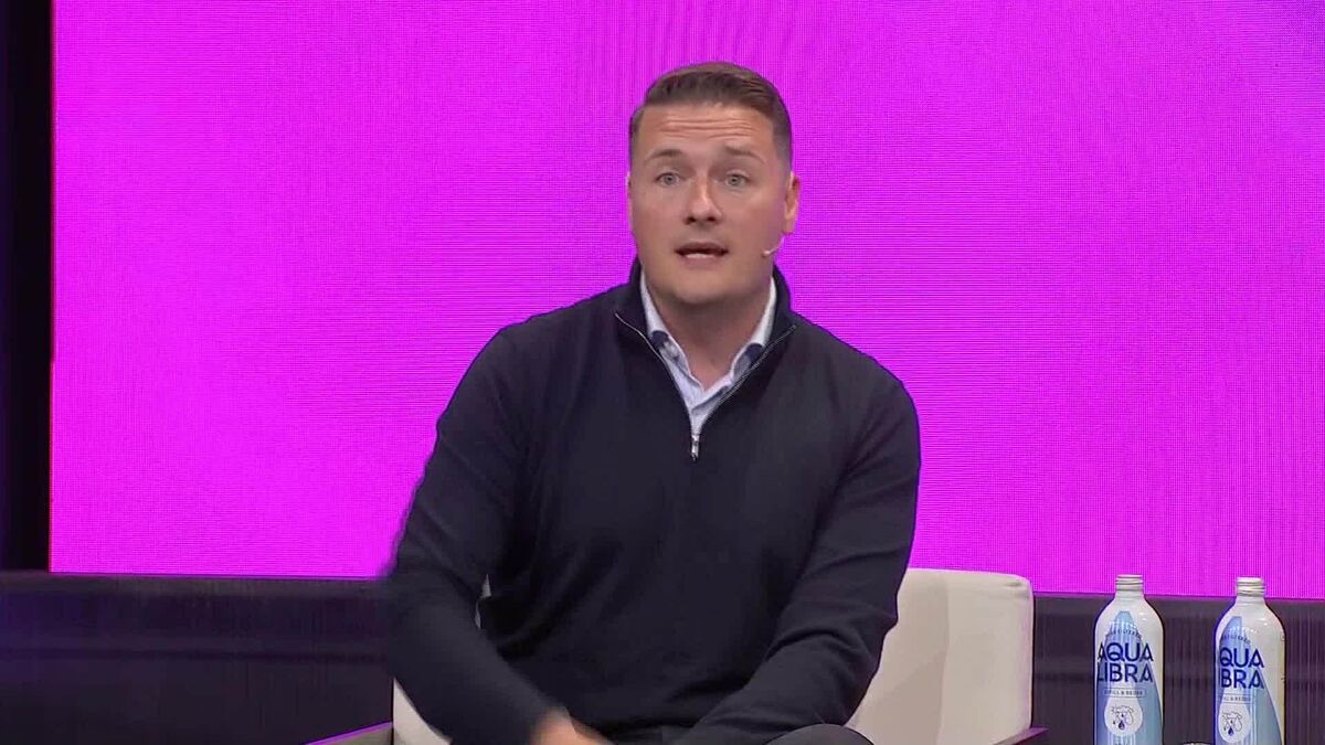 Streeting Says Labour Leadership Challenge Won't Be a 'Coronation'