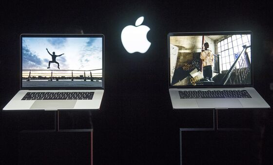 Apple Readies Camera-Focused Pro iPhones, New iPads, Larger MacBook Pro