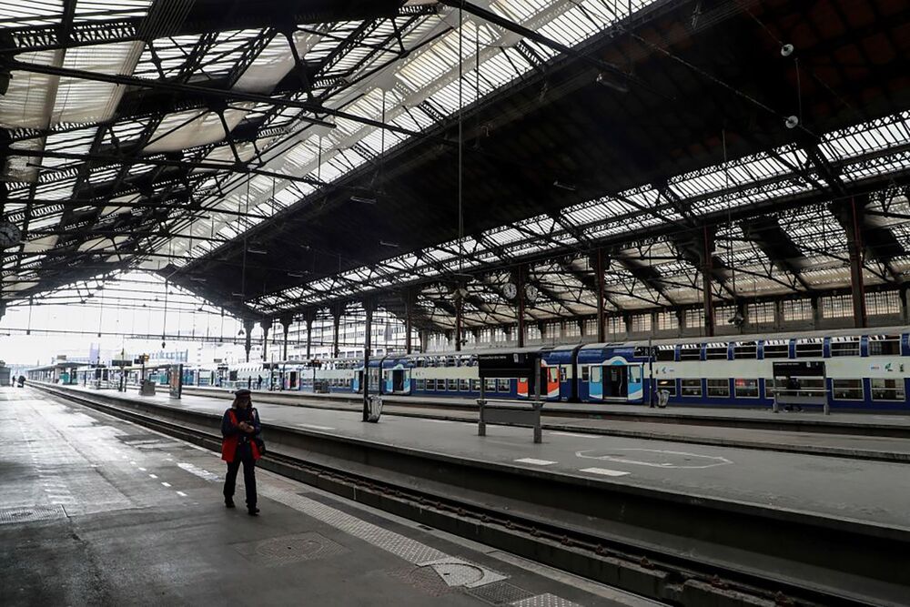 France Sncf Train Travel Latest Virus Cost Put At 2 Billion Bloomberg