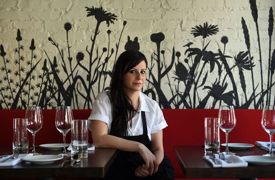 Overwhelmed by the Virus, the Golden Age of Restaurants Is Over
