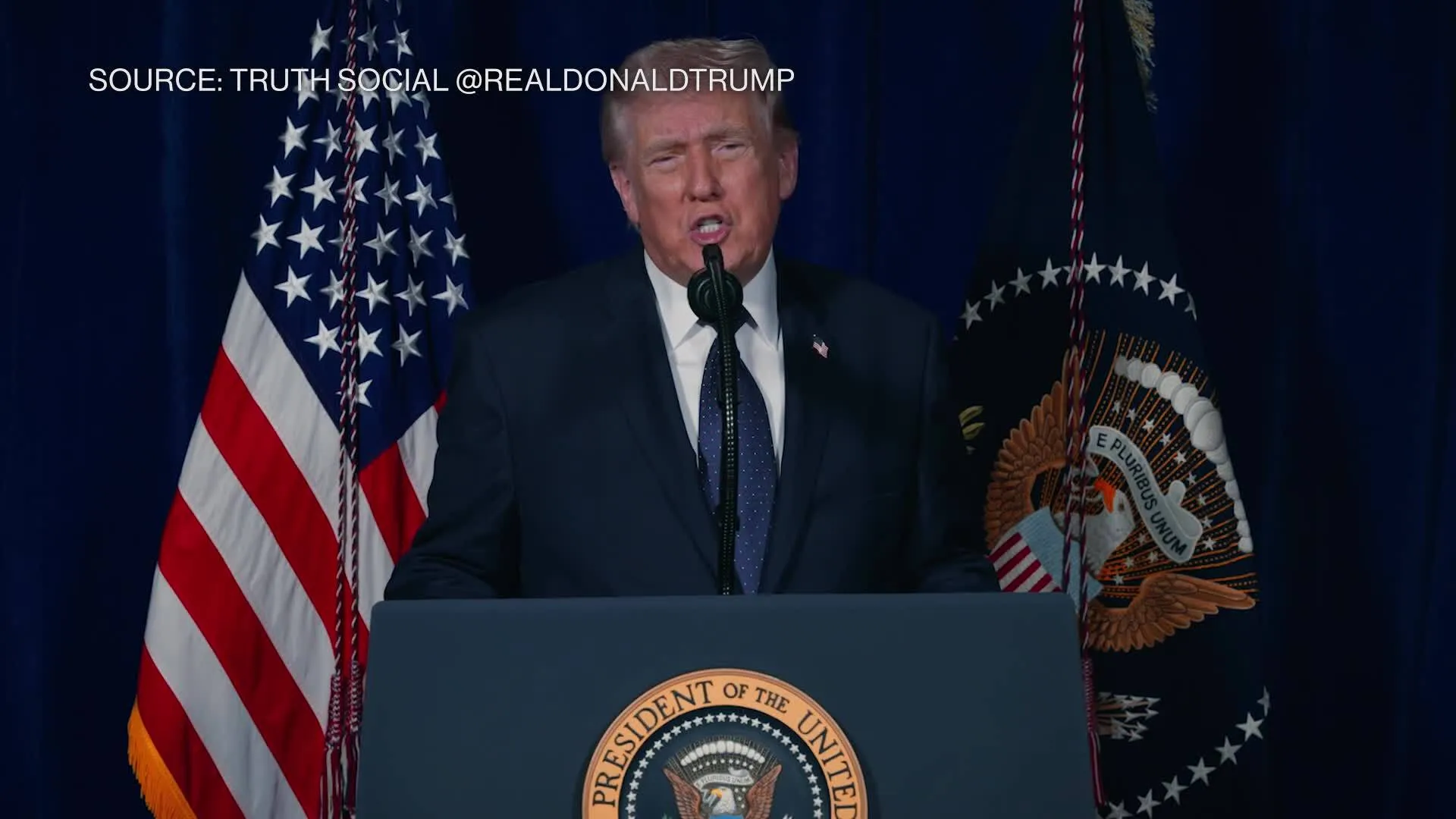 Watch Trump Announces First US Fatalities of Iran Strikes - Bloomberg Kép