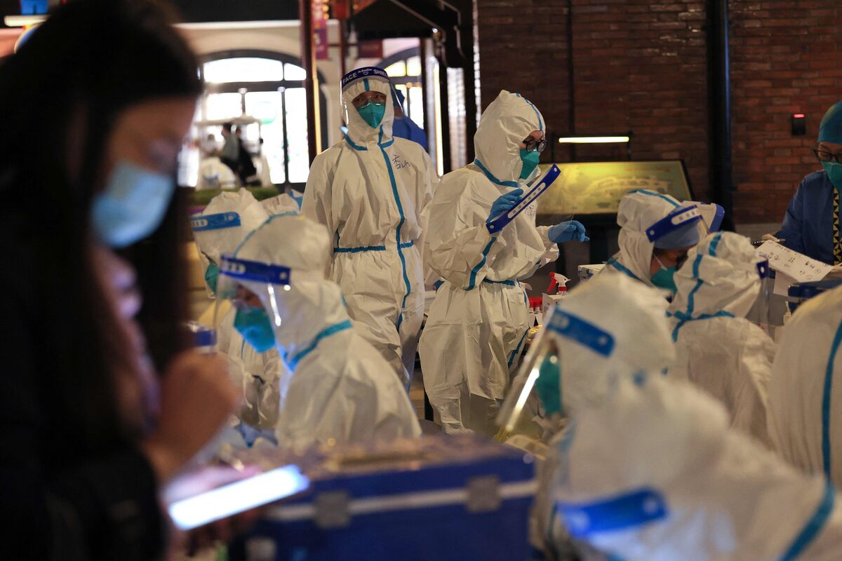  | Flights to U.S. Reopen; Europe Mulls Strategies: Virus Update - Bloomberg