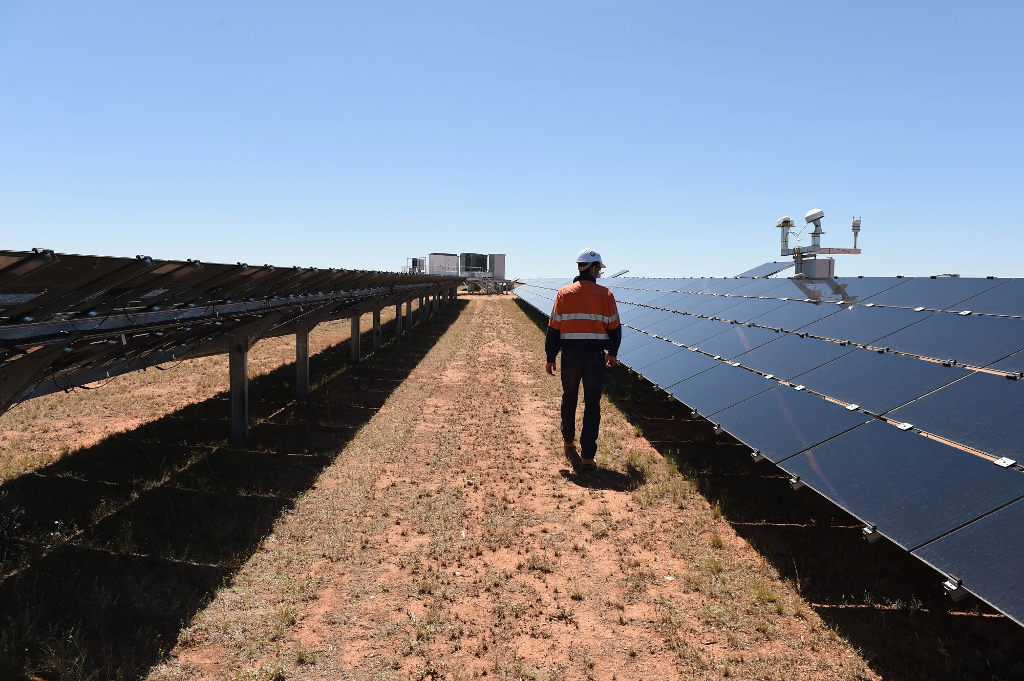 Wind and Sun Aplenty But Investors Wary of Australia Renewables - Bloomberg