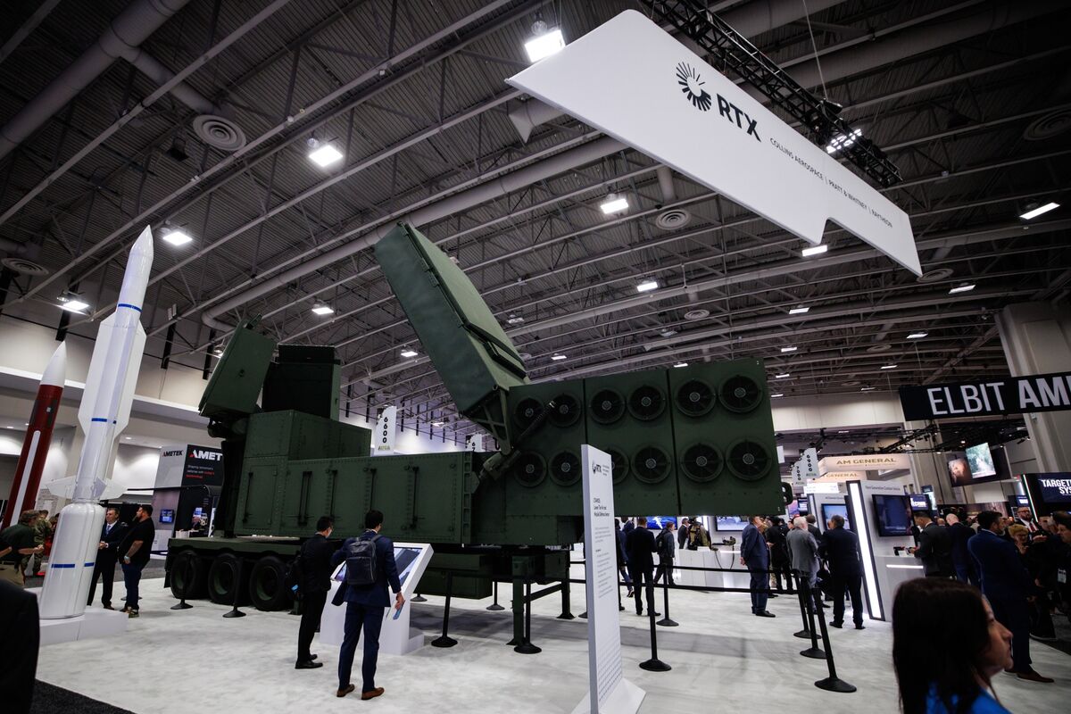 RTX Lifts Outlook on Strong Demand for Missiles and Air Travel