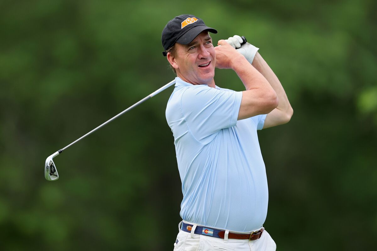 Peyton Manning Joins $45 Million Fundraising for Good Good Golf - Bloomberg