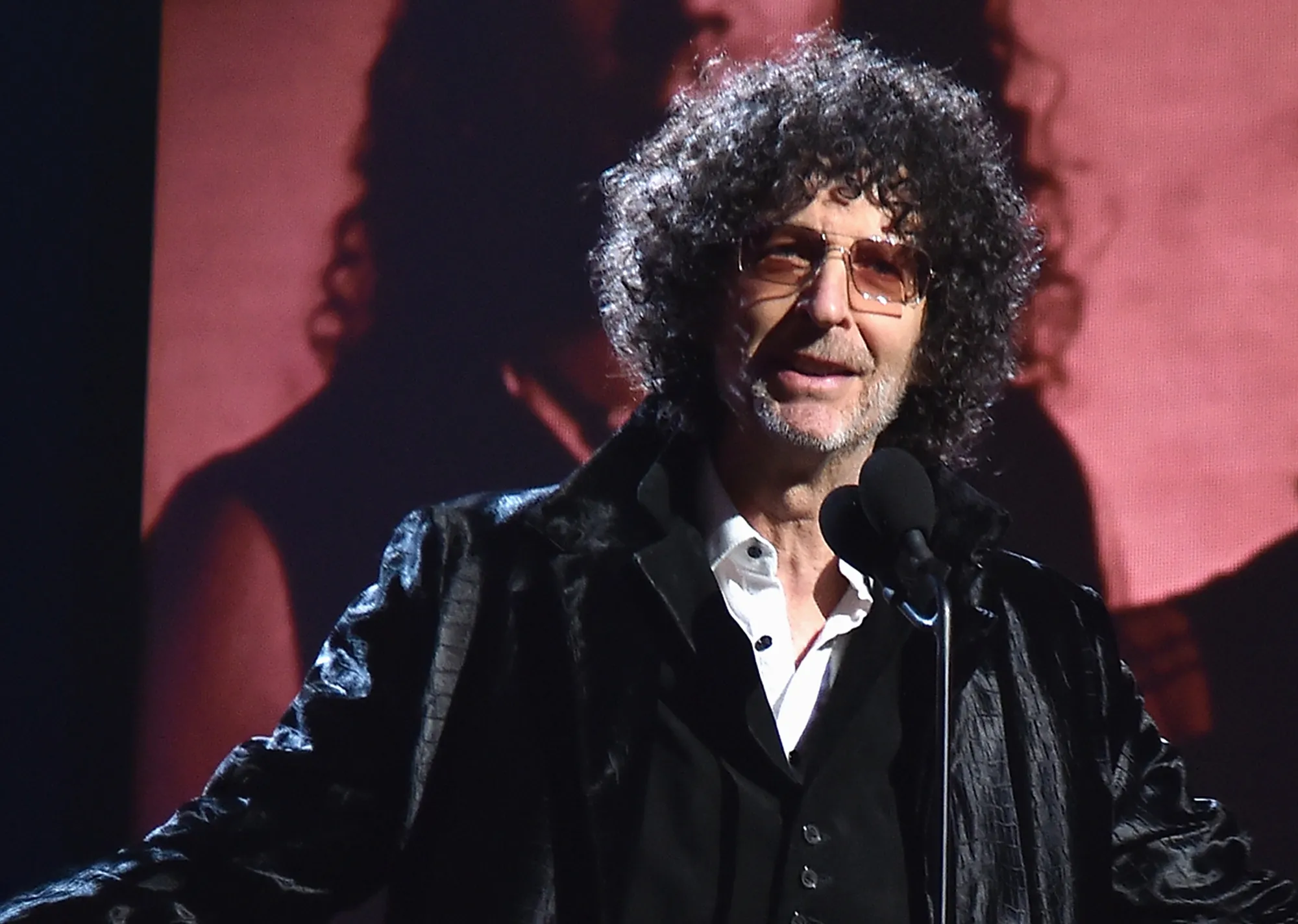 Howard Stern Sirius XM Deal Could Pay Over $120 Million a Year - Bloomberg