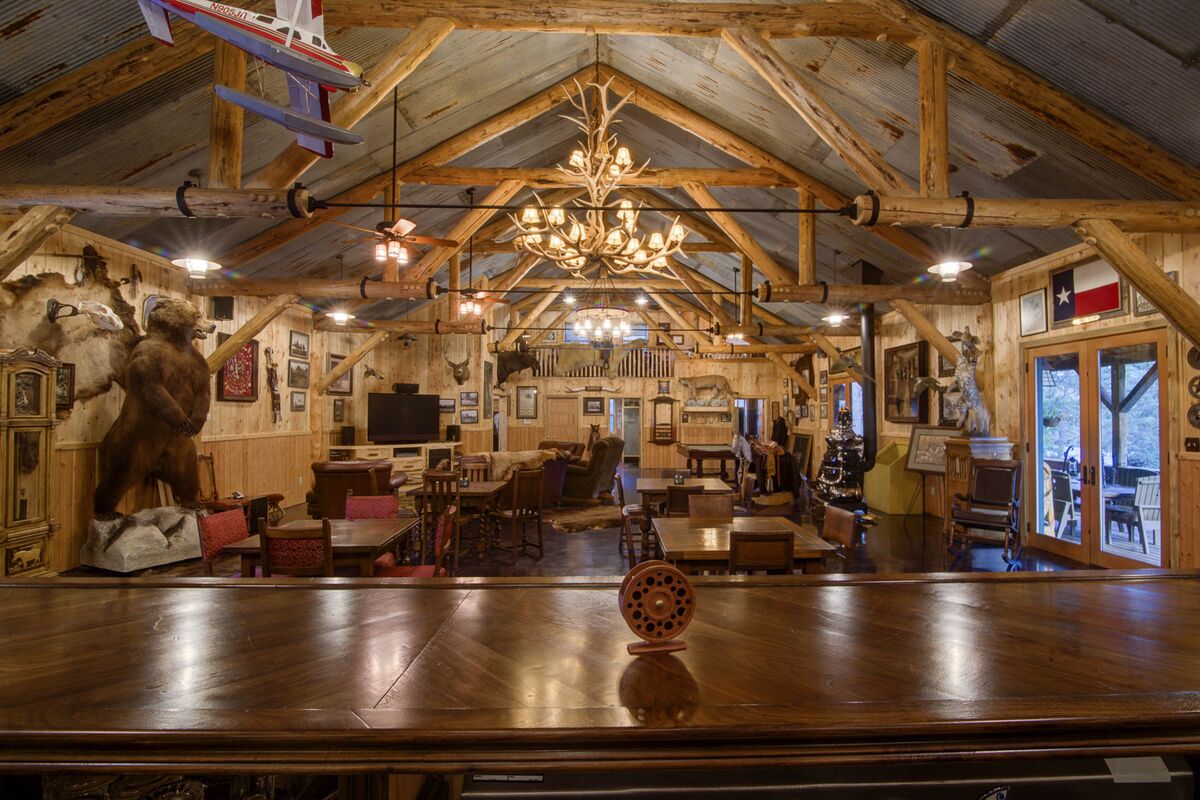 A 6 Million Montana Ranch That Comes With Its Own Saloon Bloomberg