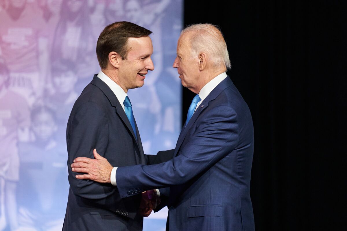 US-Senatoren fordern Biden auf, beim israelisch-saudischen Abkommen zur ...
