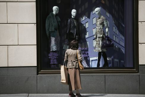 Consumer Confidence in U.S. Rose More Than Forecast in February