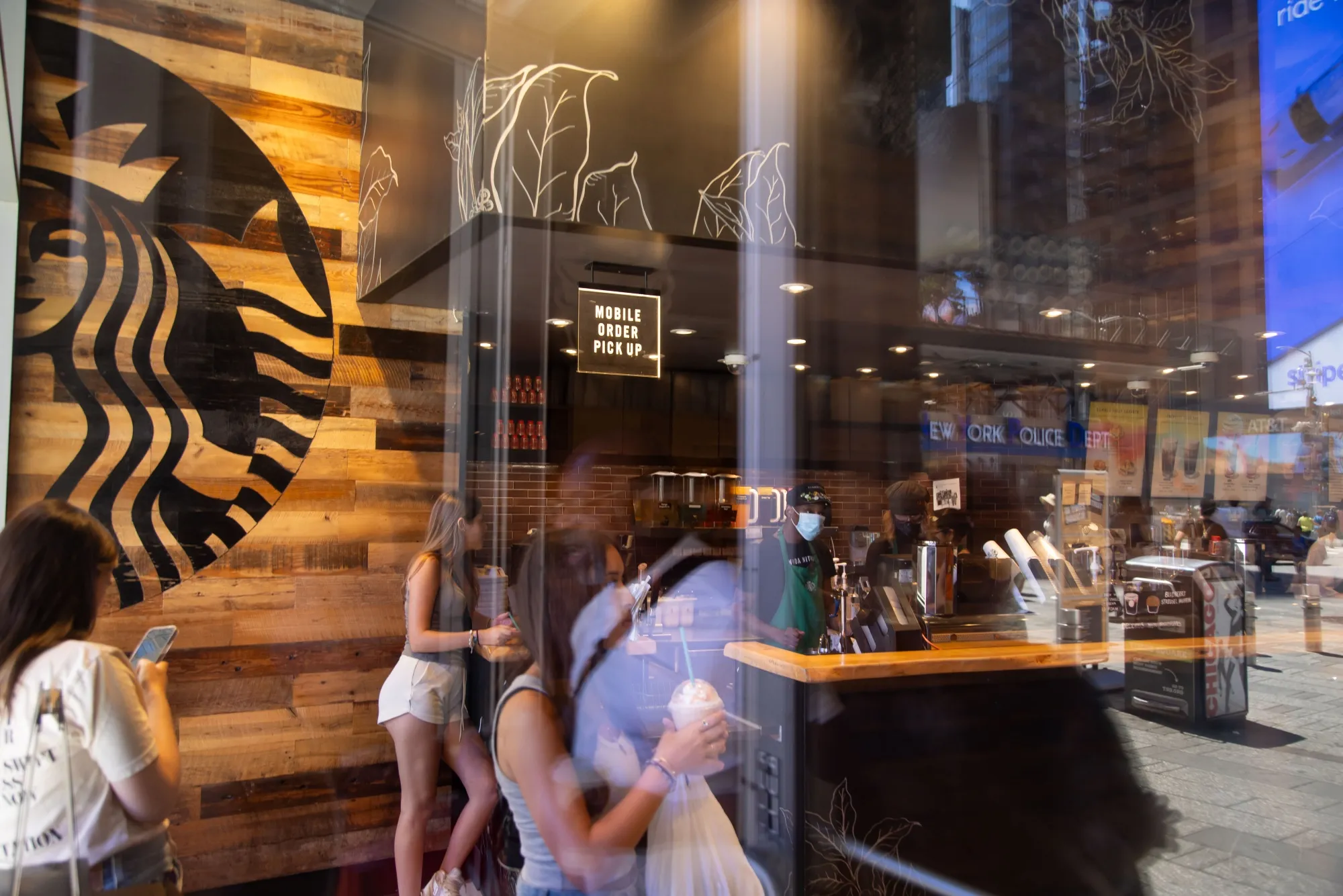 Starbucks (SBUX) Earnings: Sales Decline as Diner Retreat