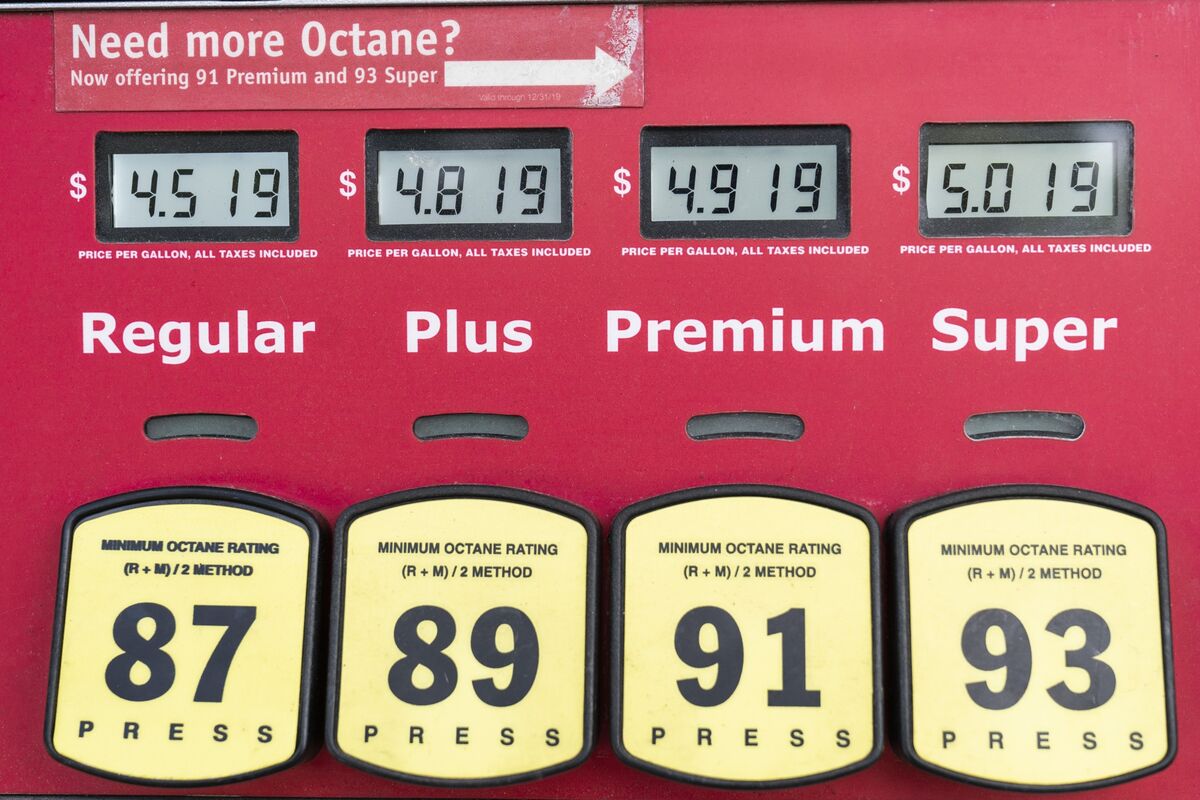 The Weekly Fix Blame the Boomers; Should You Trash Your Cash? Bloomberg