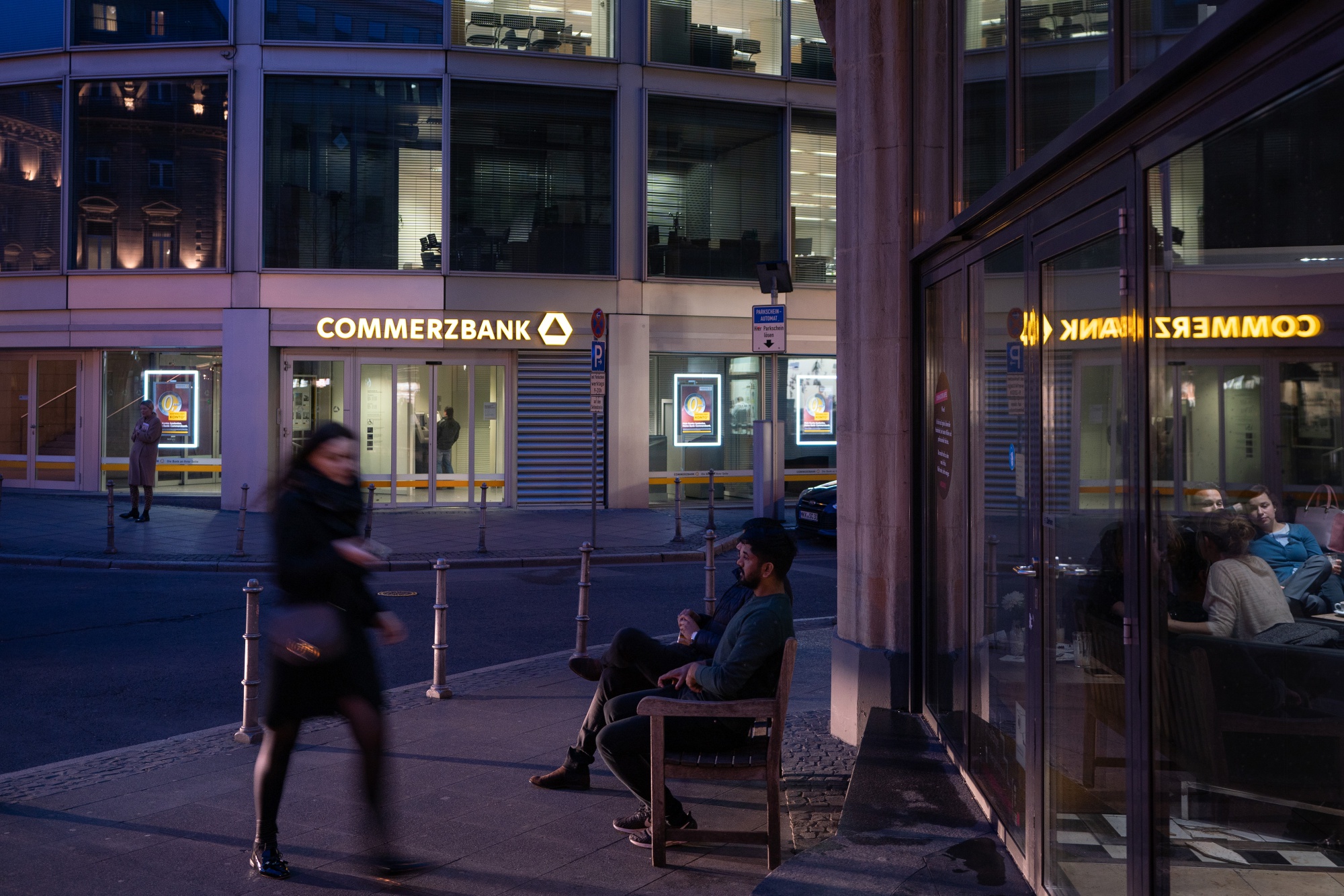 Deutsche Bank Commerzbank Merger May Stumble Over Job Cuts Bloomberg