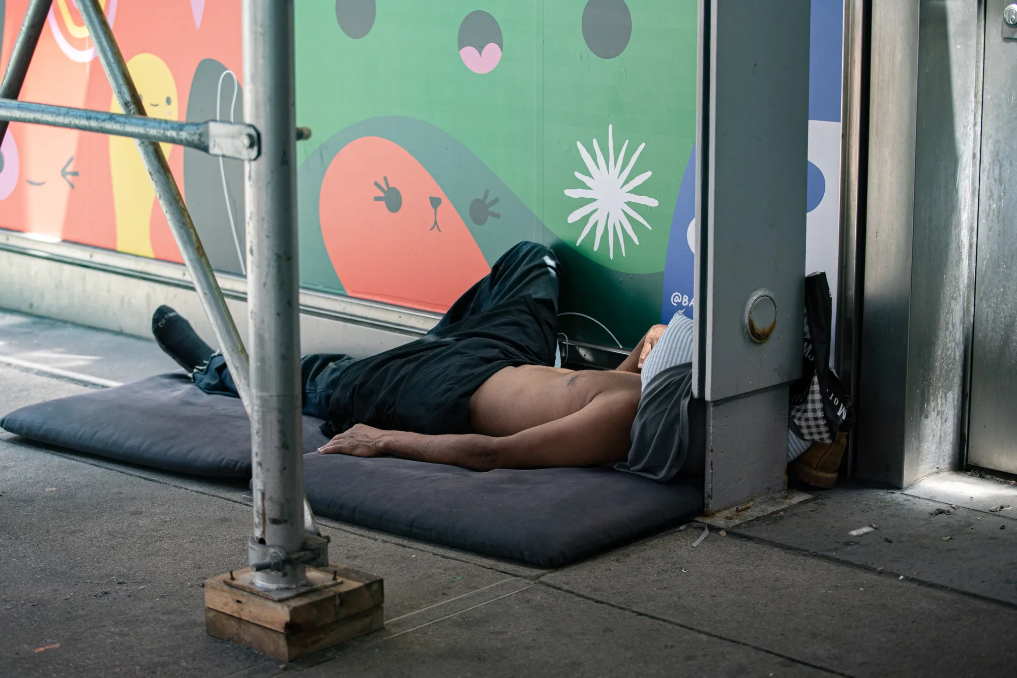 New York Heat Wave Nears Its Sweaty Peak As Northwest Highs Ease