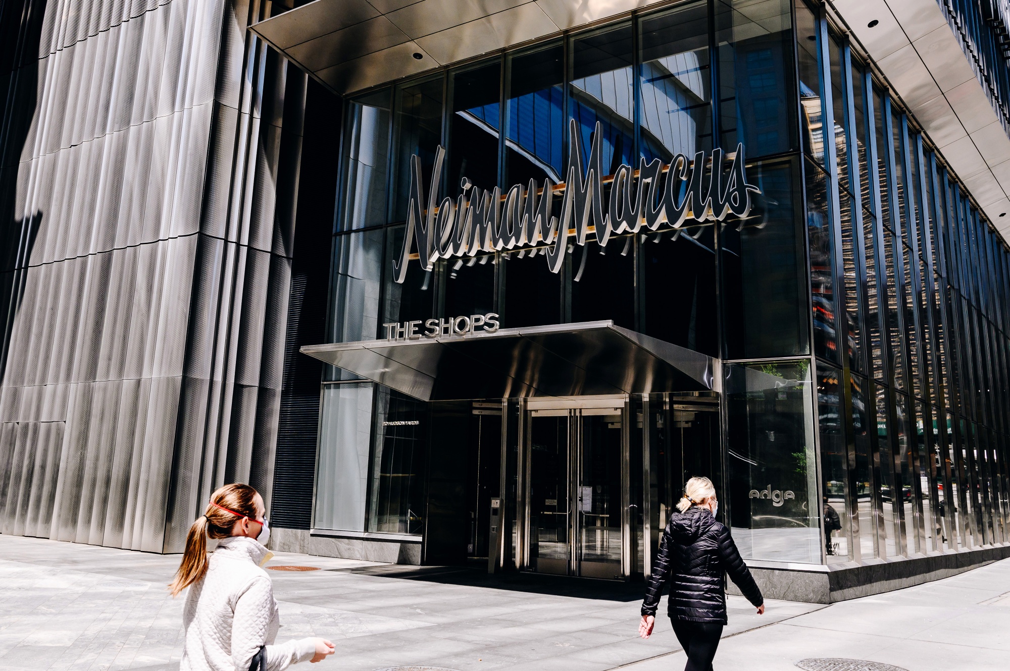 Wells Fargo to Buy NYC's Neiman Marcus Space for $550 Million