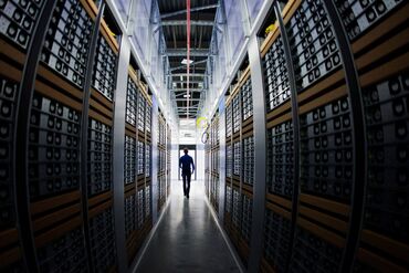 TOPSHOT-SWEDEN-FACEBOOK-DATA-CENTER-SERVERS