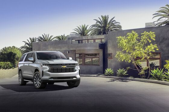 GM Prepares Big-SUV Counteroffensive With Larger Chevy Tahoe