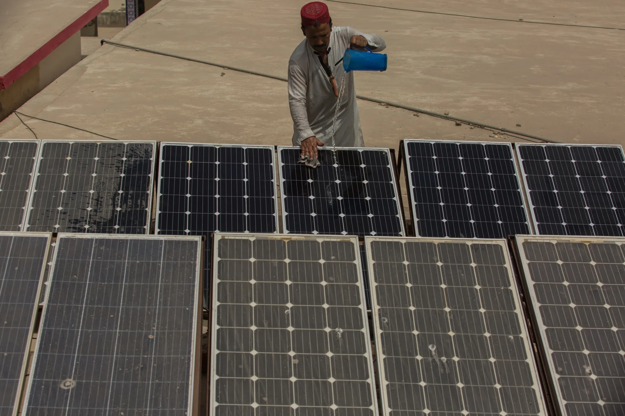 Pakistan Sees Solar Boom as Chinese Imports Surge, BNEF Says - Bloomberg