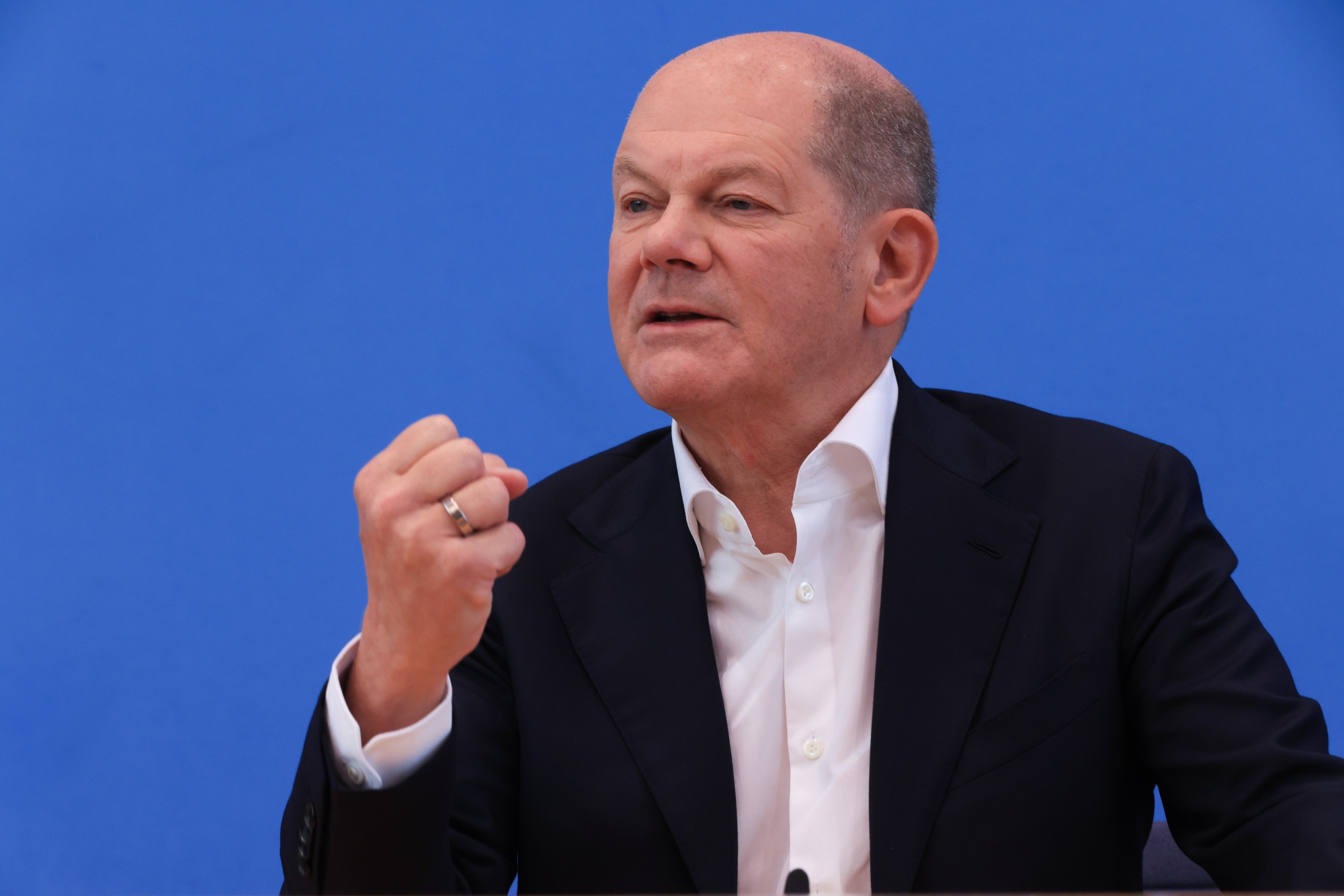 German Chancellor Olaf Scholz Intensifies Attacks on Far-Right Party ...