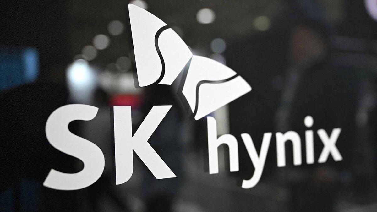 Tech: SK Hynix reports a profit increase due to rising prices of AI chips.