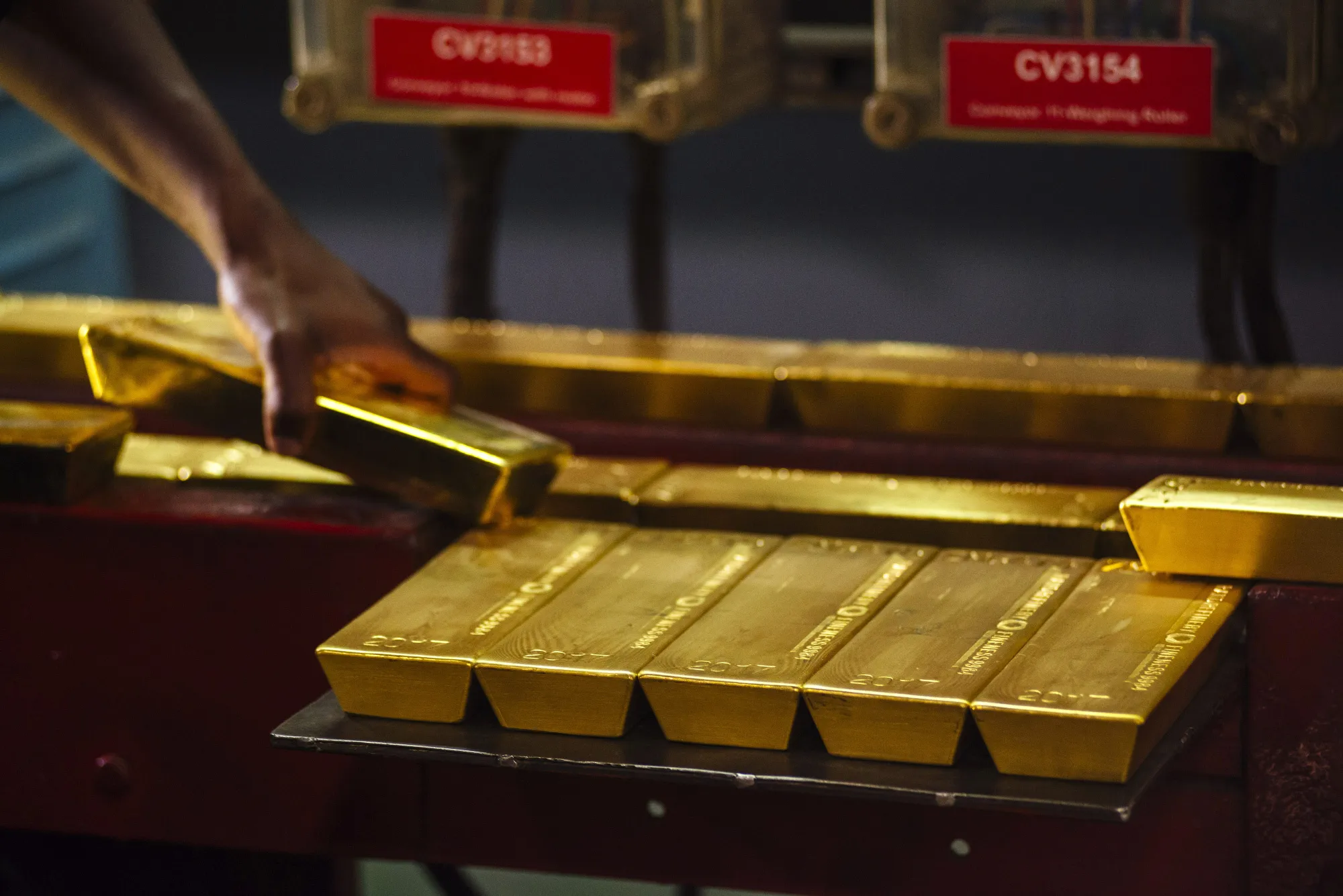 Africa's Biggest Fund Manager Sees Gold Boom in West Africa - Bloomberg