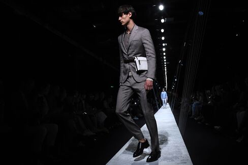 A severe fanny pack appeared at Canali.