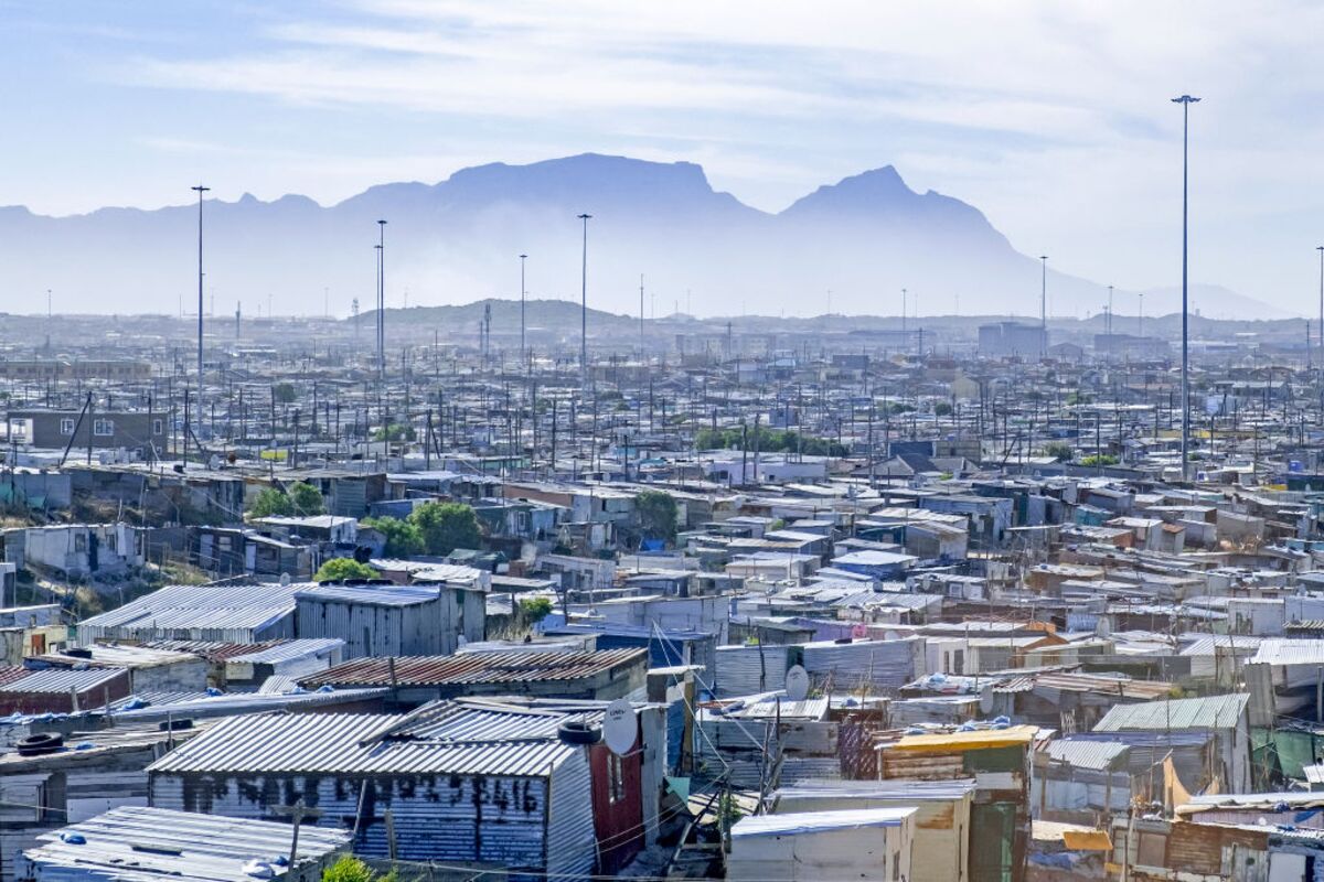 Cape Town Tests Johannesburg’s Hold on South African Economy