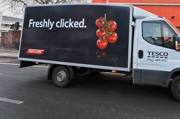 Tesco To Create 16 000 Permanent Roles As Online Sales Boom Bloomberg - tesco truck roblox