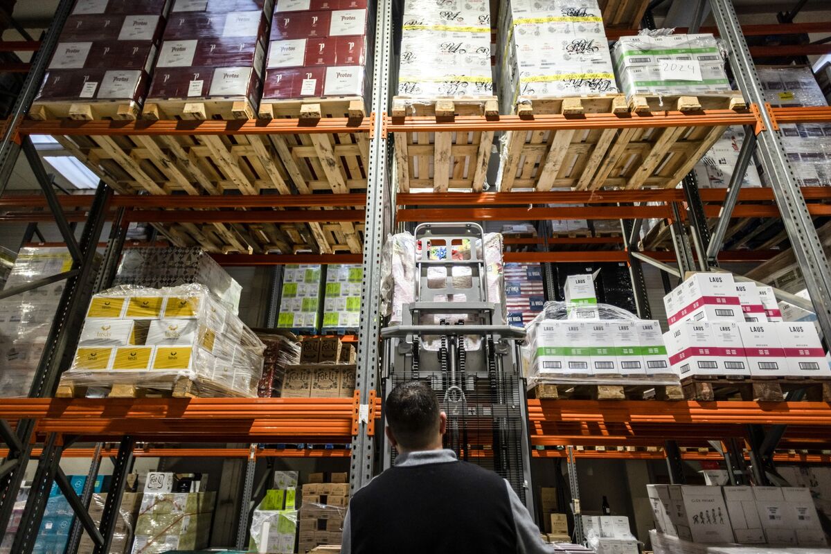 Eurozone Growth Stalls Amid Geopolitical and Inflation Fears