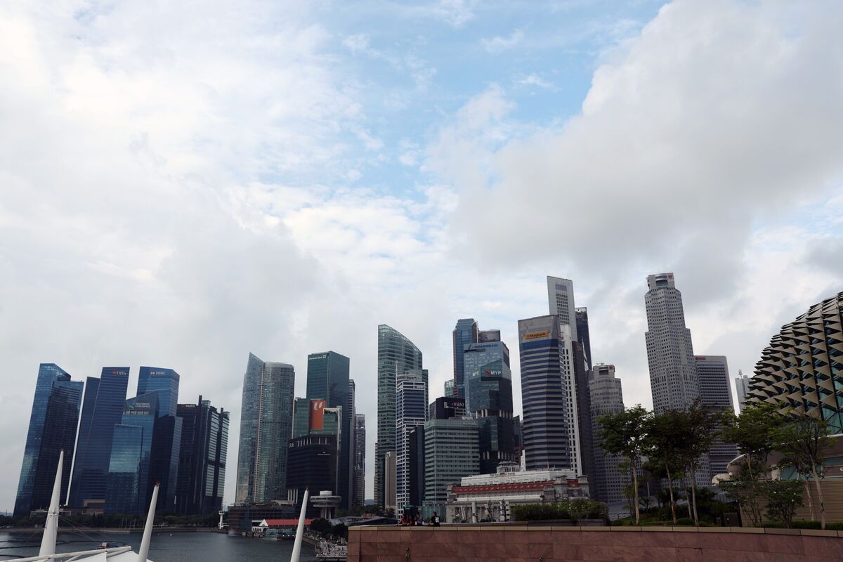 Singapore Stocks’ Record Run Gets ‘Goldilocks’ Boost From Growth