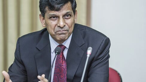 Reserve Bank of India Governor Rajan Unveils Interest-Rate Decision
