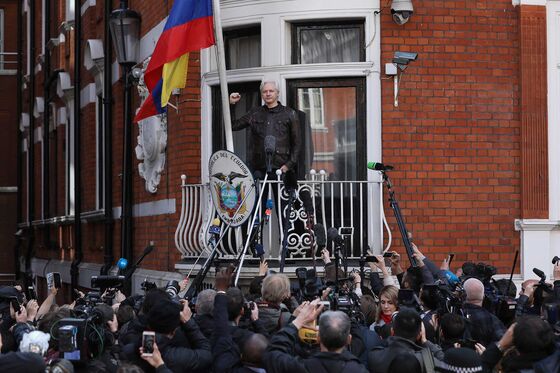 Assange Extradition Ruling to Be Given in January, Court Says