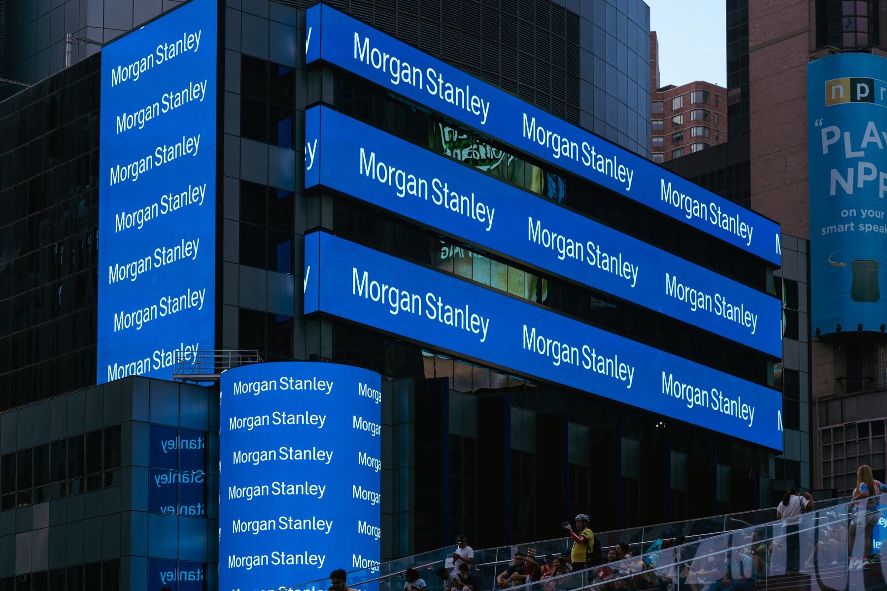 arm-ipo-no-sign-of-morgan-stanley-ms-among-banks-in-draft-filing
