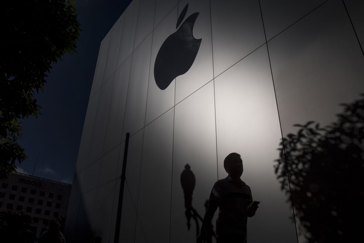 Apple Worker Complaints Reviewed By Labor Relations Board - Bloomberg