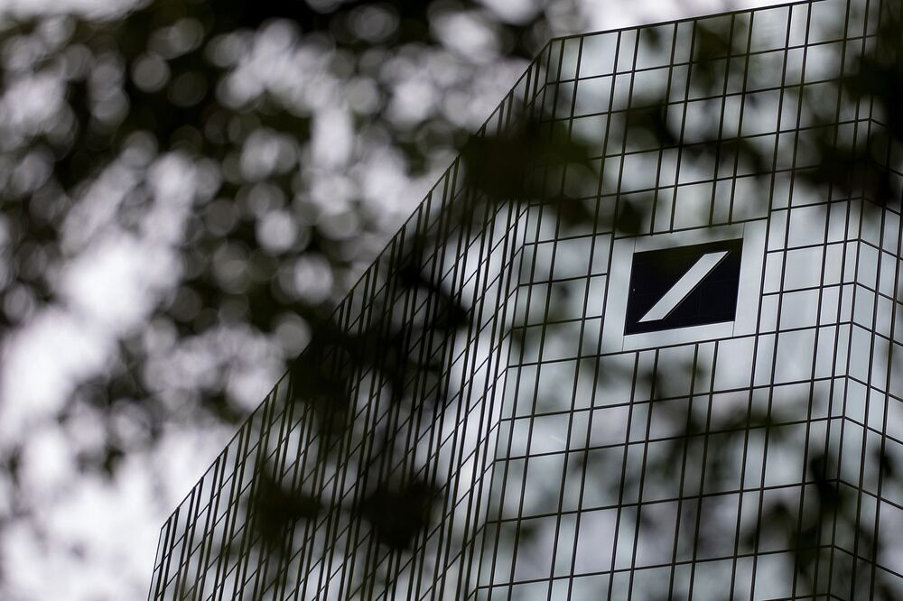 Four Ex Deutsche Bank Traders Evade U K Euribor Case Bloomberg