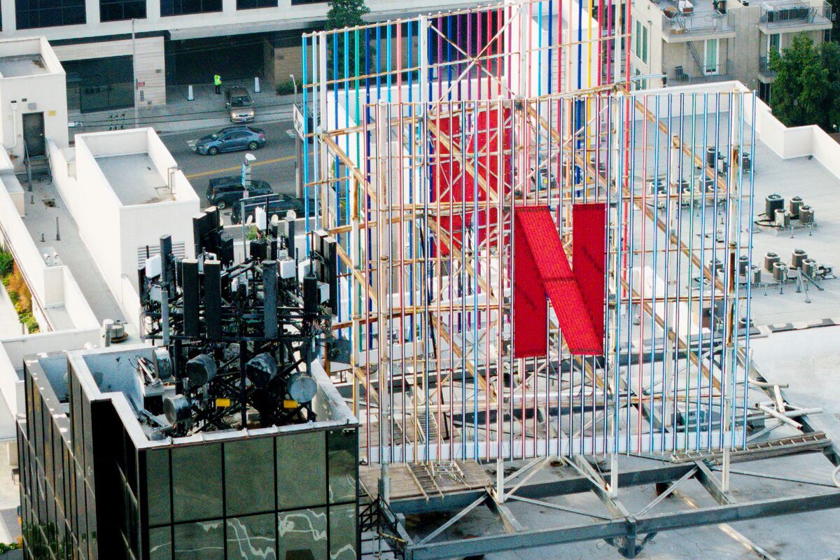 Netflix Sales Growth Set to Decline for Fourth Quarter in a Row