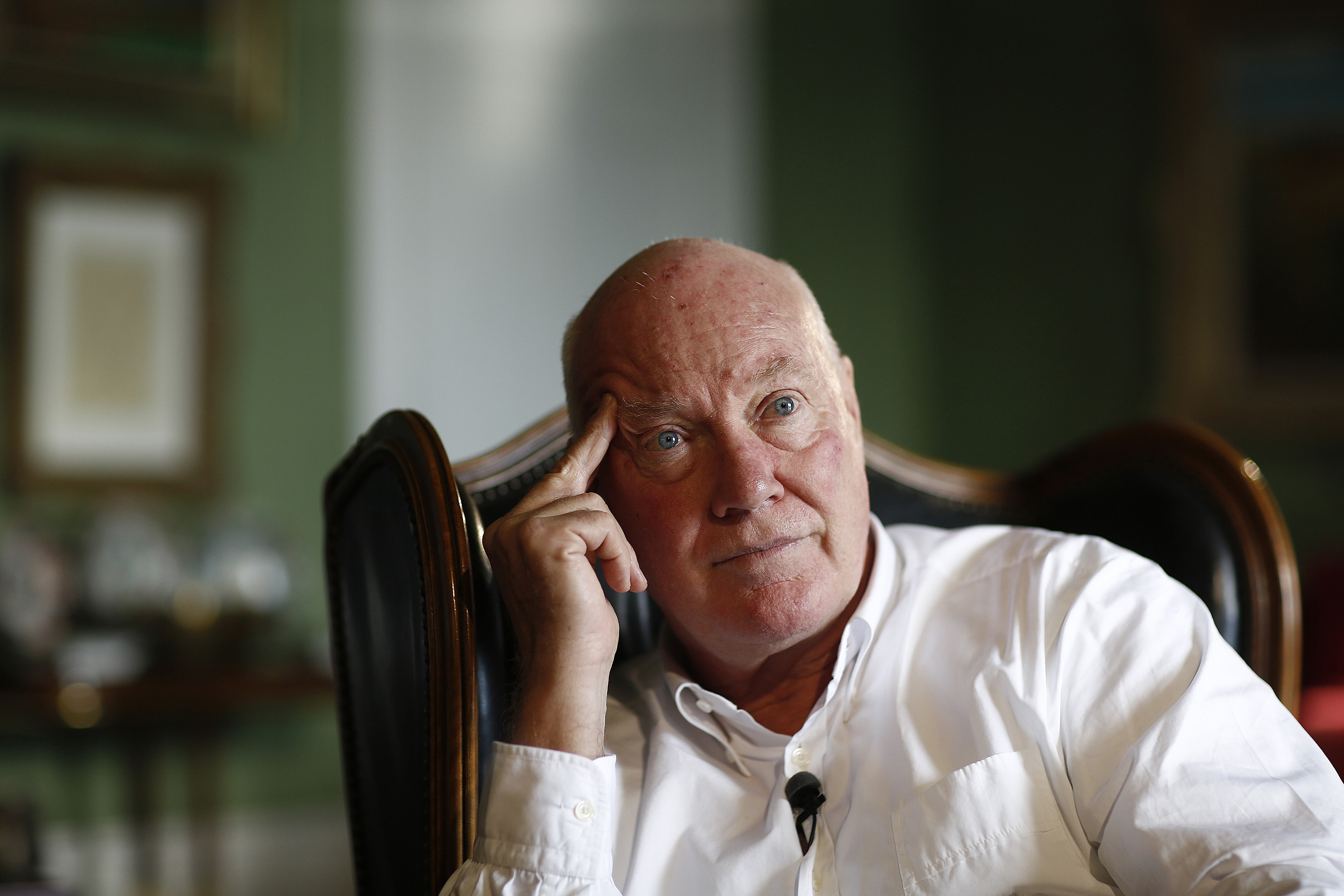 EU Business School Media Channel Jean-Claude Biver on Apple vs