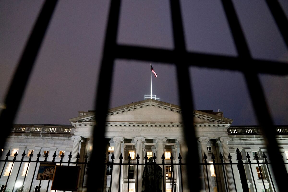 ⚫️ BLOOMBERG: "Chicago: la tesoriera propone di disinvestire dai titoli di stato per protestare contro le politiche migratorie di Trump"