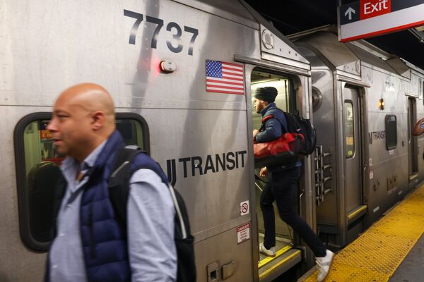New Jersey Transit System Teeters On Strike Midnight Strike Deadline