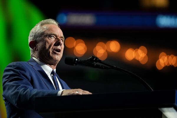 Dallas Hosts Republican Midterm Convention
