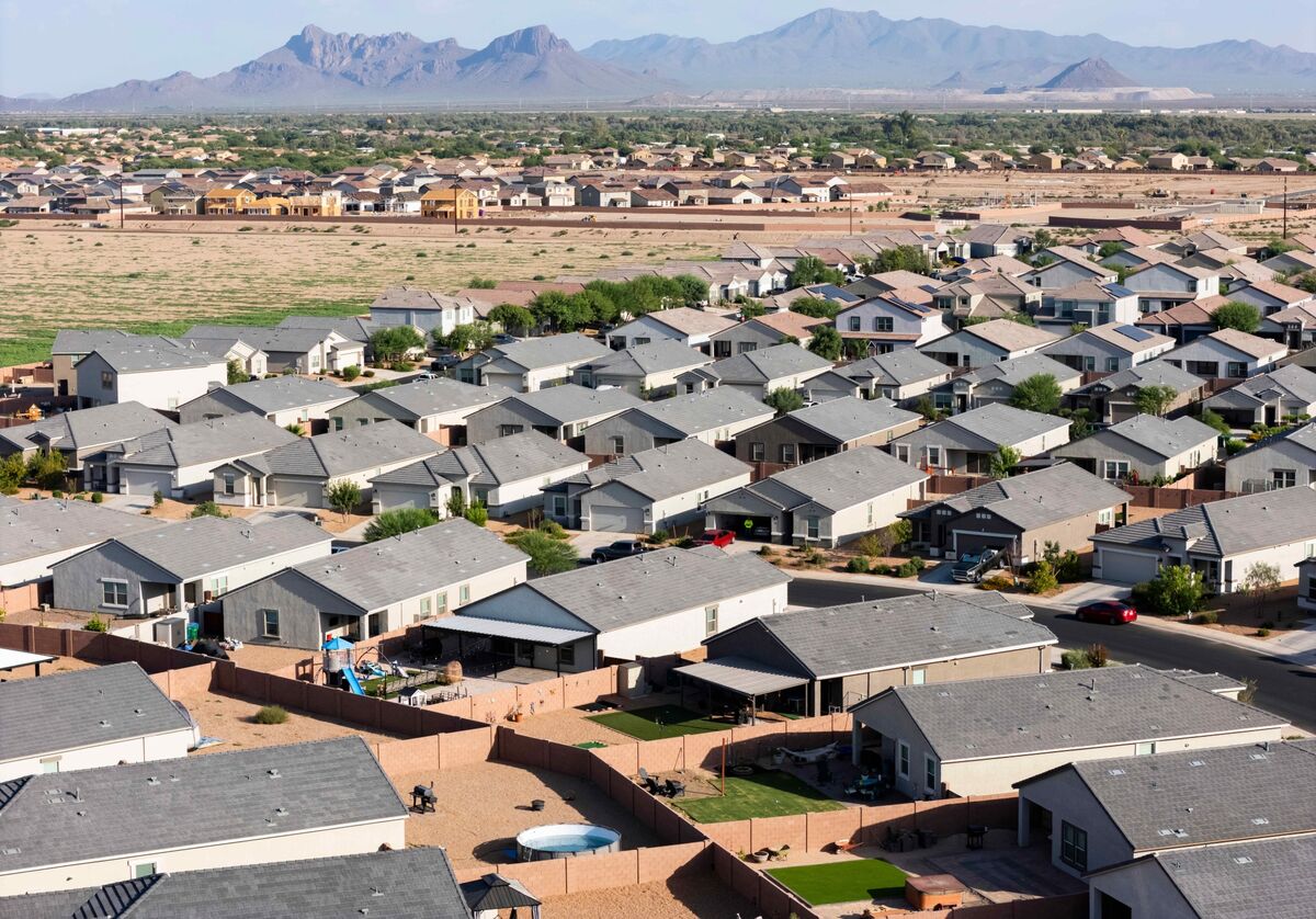 KKR Real Estate Lender’s Woes Attract Distressed Investor Mavik