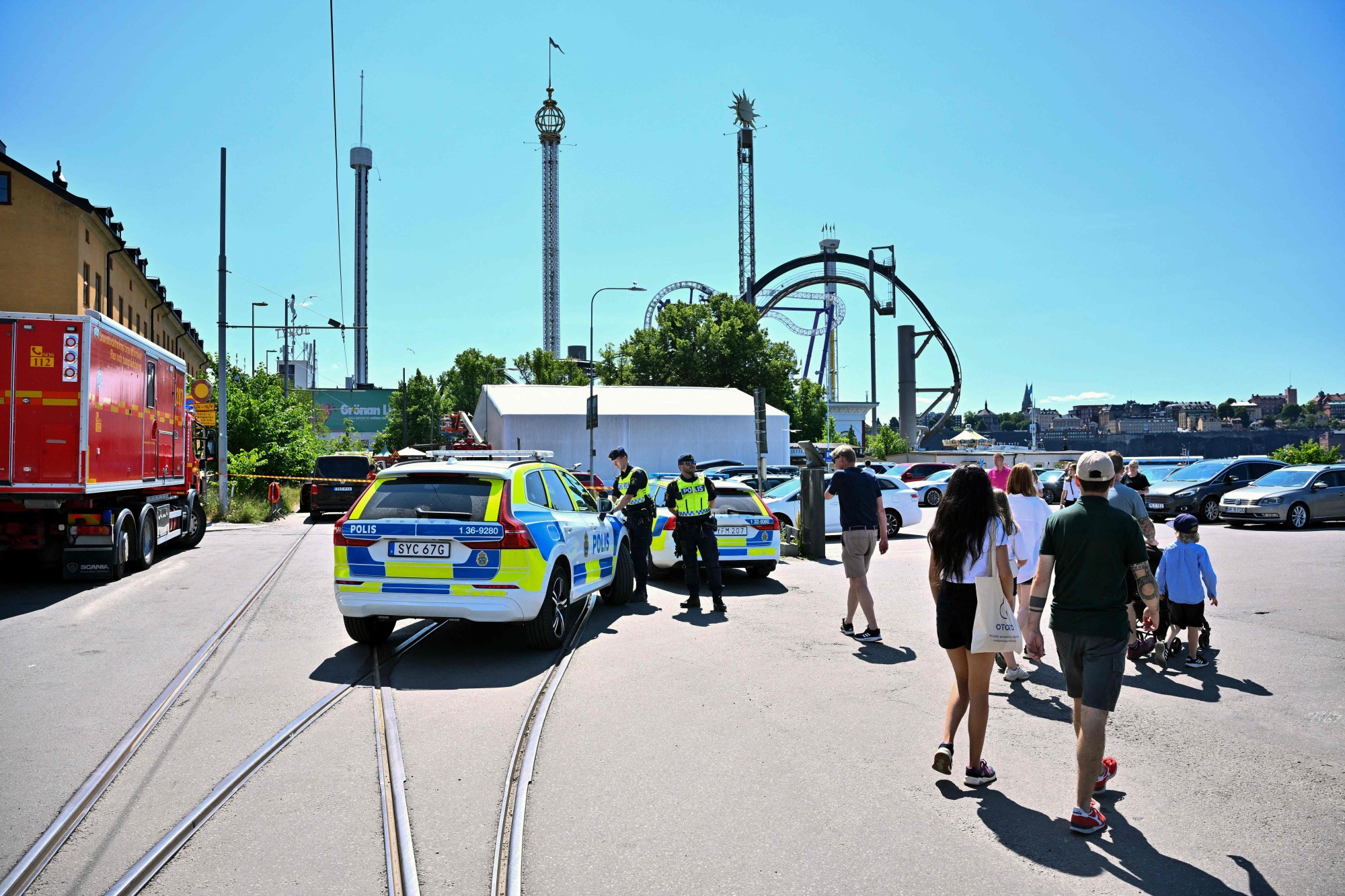 Gr na Lund Accident 1 Killed Several Hurt as Roller Coaster