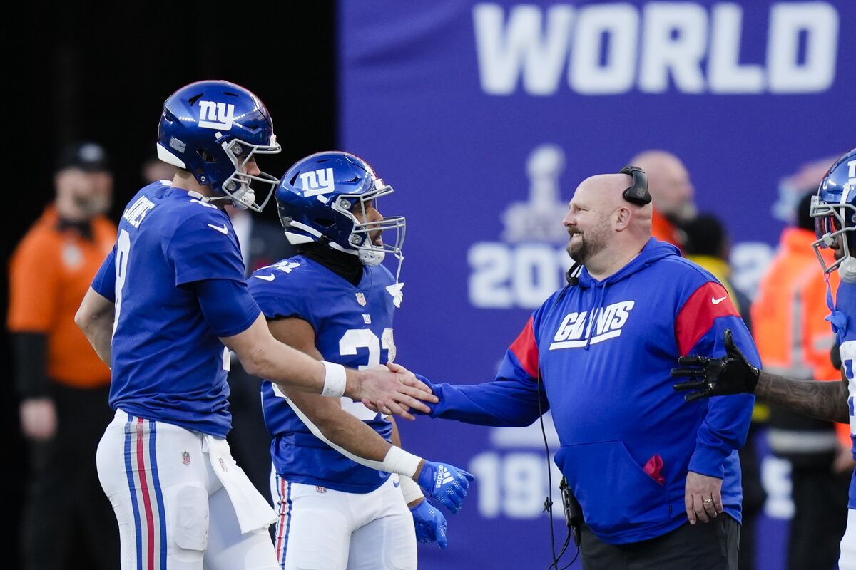 Giants' backs to the wall as playoff hopes slip further