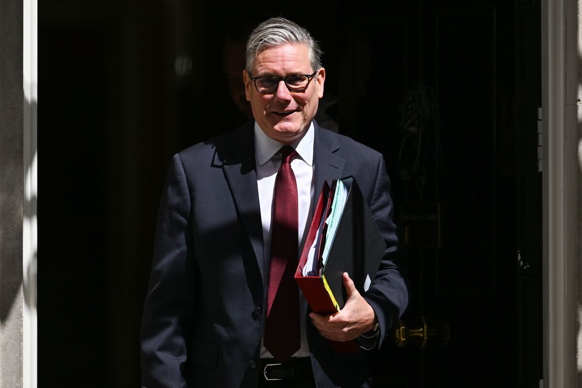 Starmer Leadership Strife Reignites Britain’s Wealth Tax Debate
