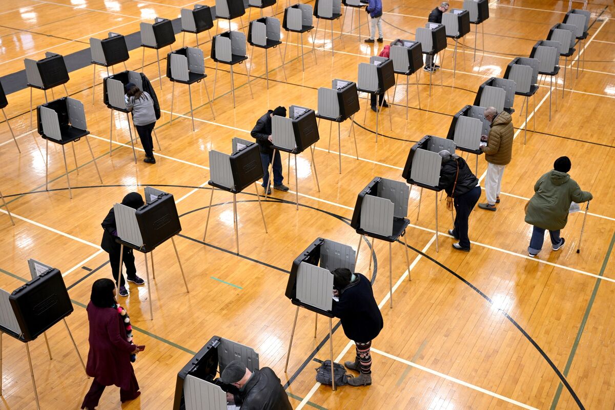 Meta (META) Downplays AI Disinformation Threat in US 2024 Elections