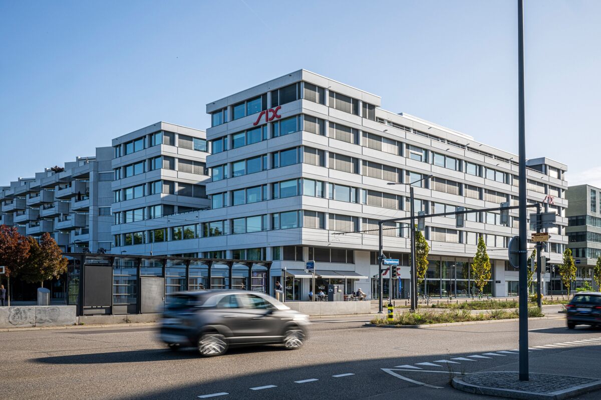 SMG’s Holders Seek up to $1.1 Billion in IPO in Swiss IPO