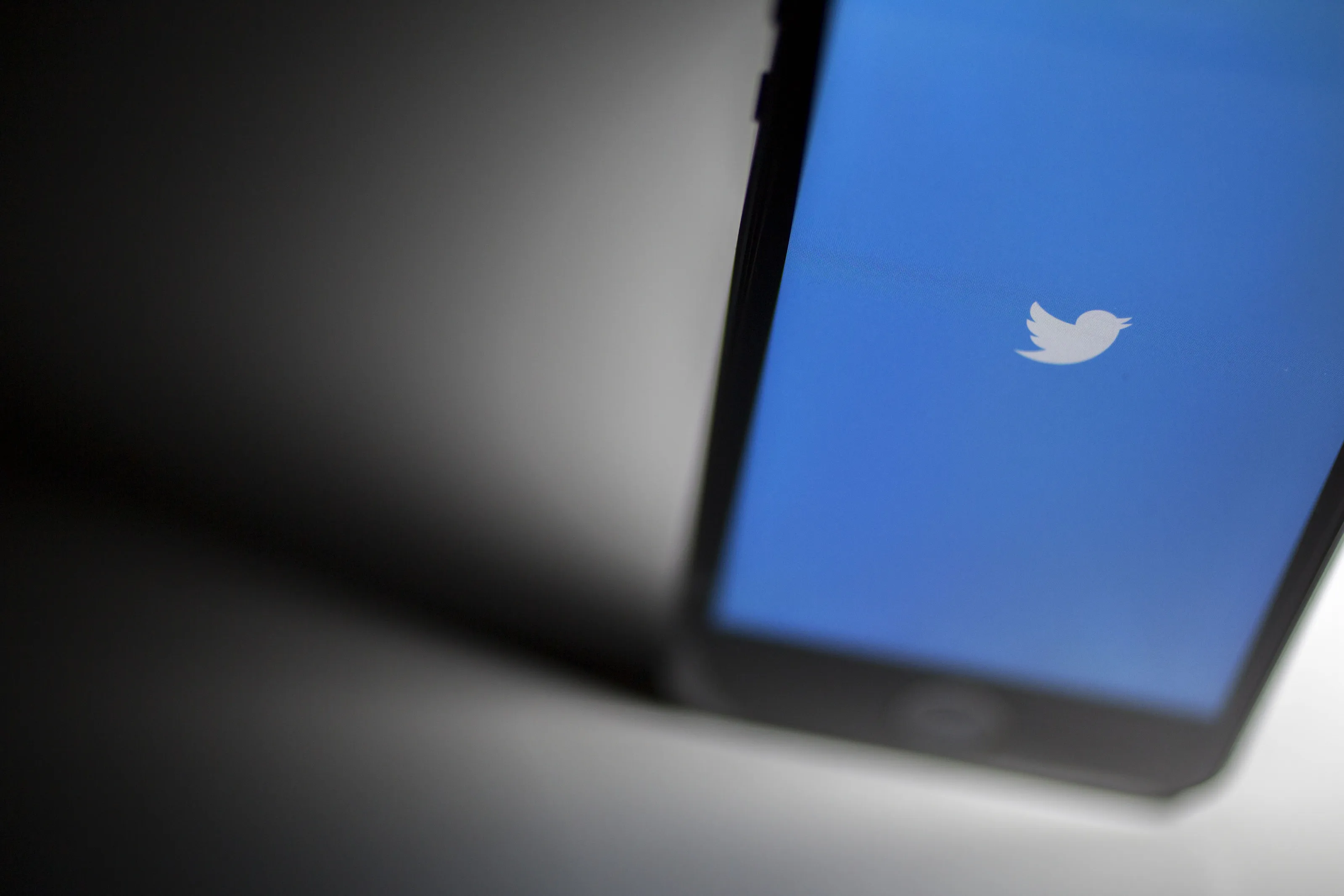 Twitter 