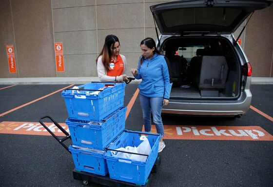 Amazon Bets Thanksgiving Will Get You to Order Groceries Online