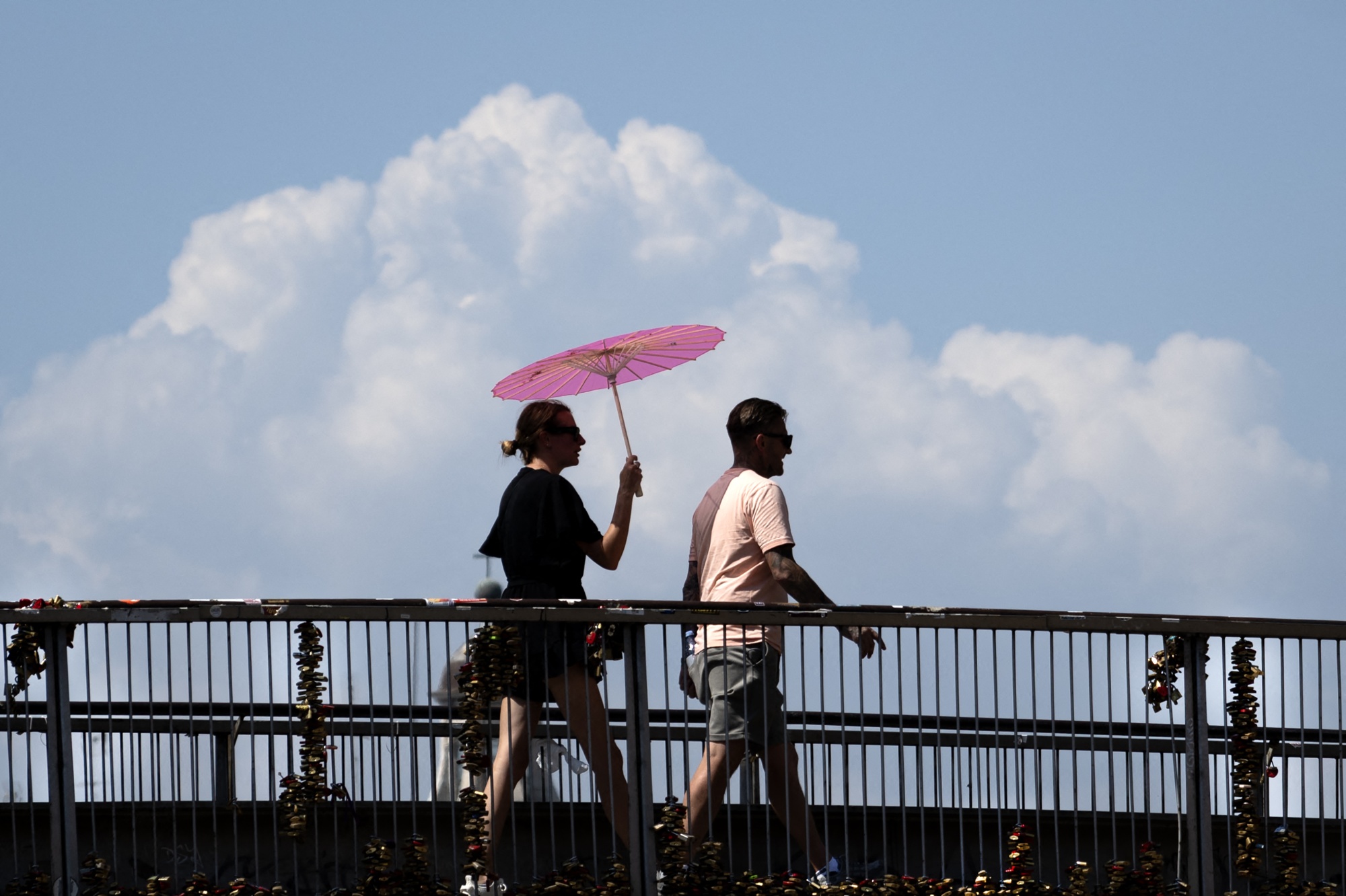 Image associated with story "Extreme Heat Poses Growing Threat to Pregnant Women and Babies, Survey Finds"
